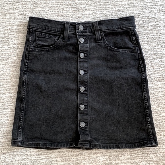 Madewell Washed Black Denim Mini Skirt Womens Size 26 High Rise Button Front - Picture 8 of 9